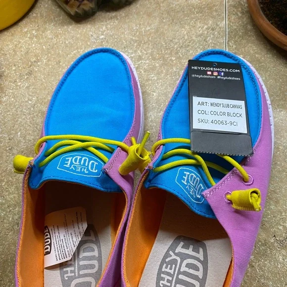 Hey Dudes - Picture 5 of 6